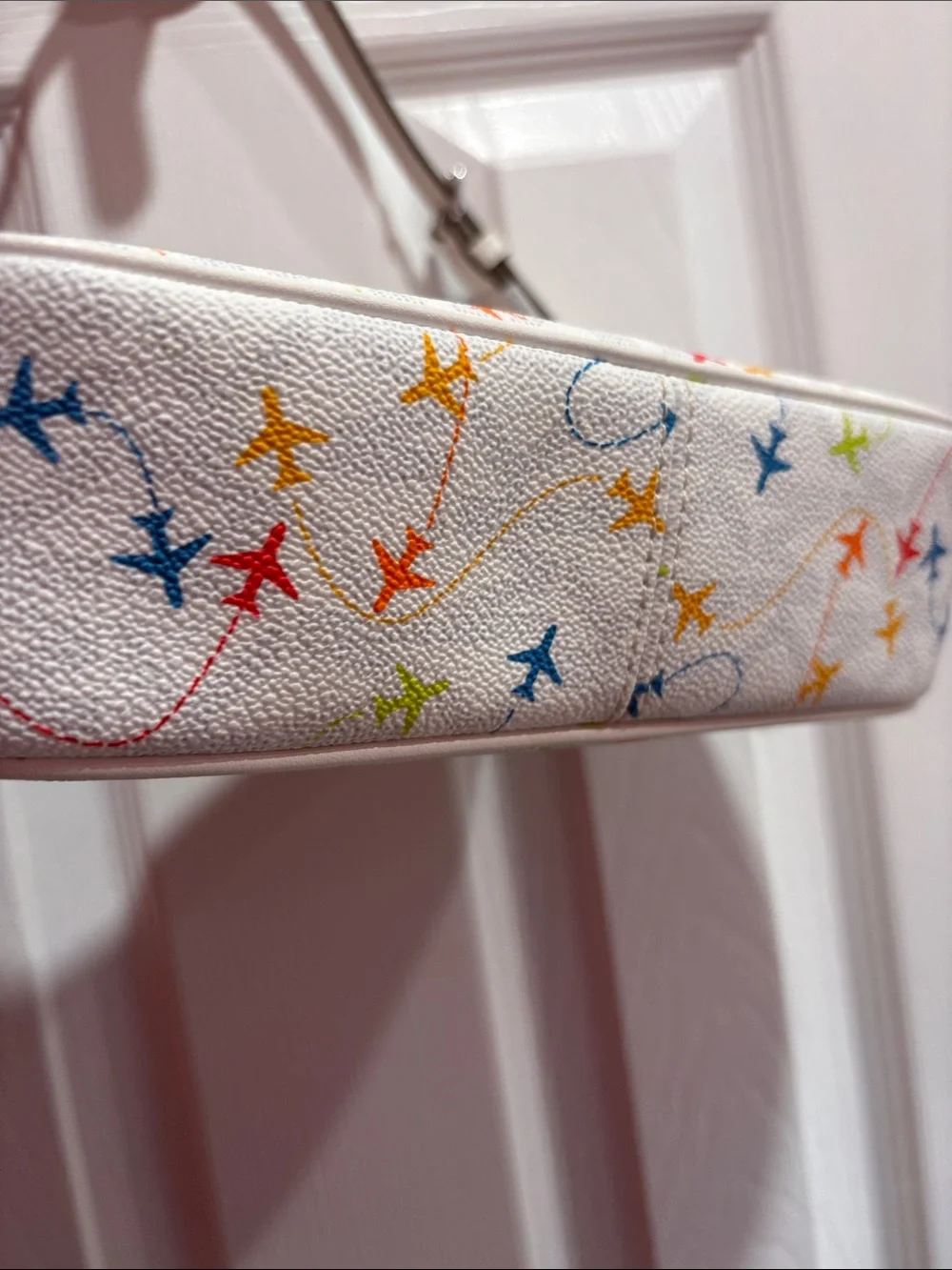 BNWT MICHAEL KORS Viral White Multicolor Airplane-Print Shoulder Bag